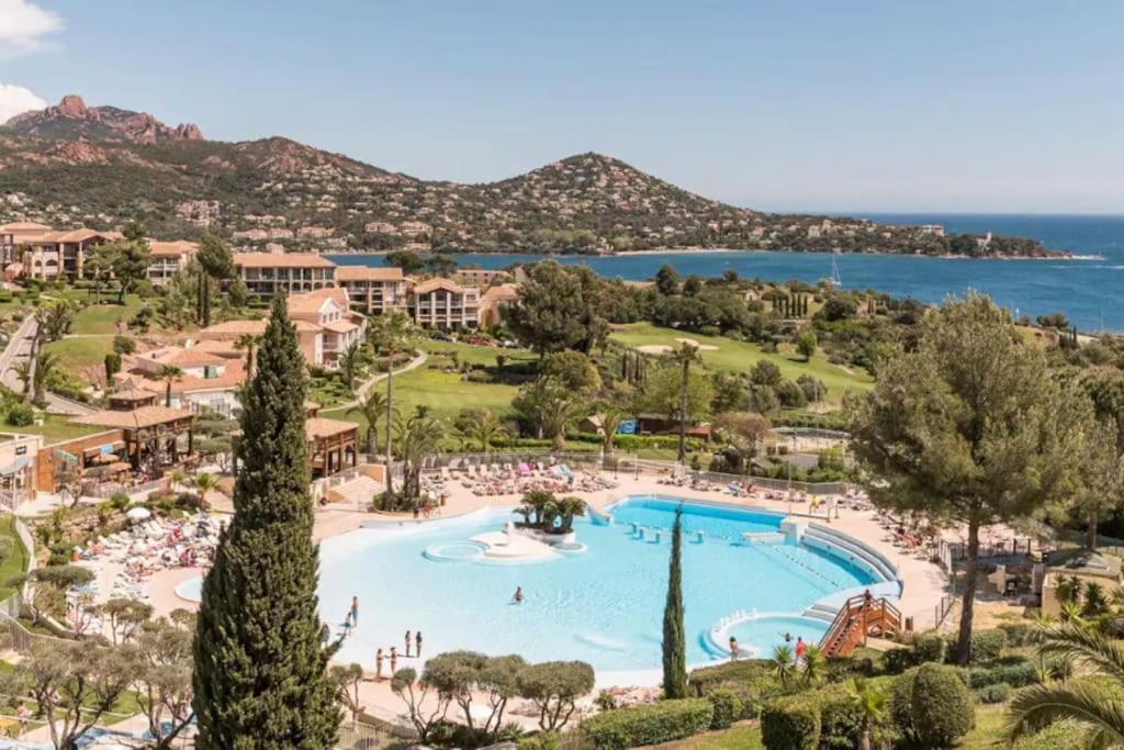 Village Cap Esterel, Piscine, Plage Saint-Raphaël 외부 사진