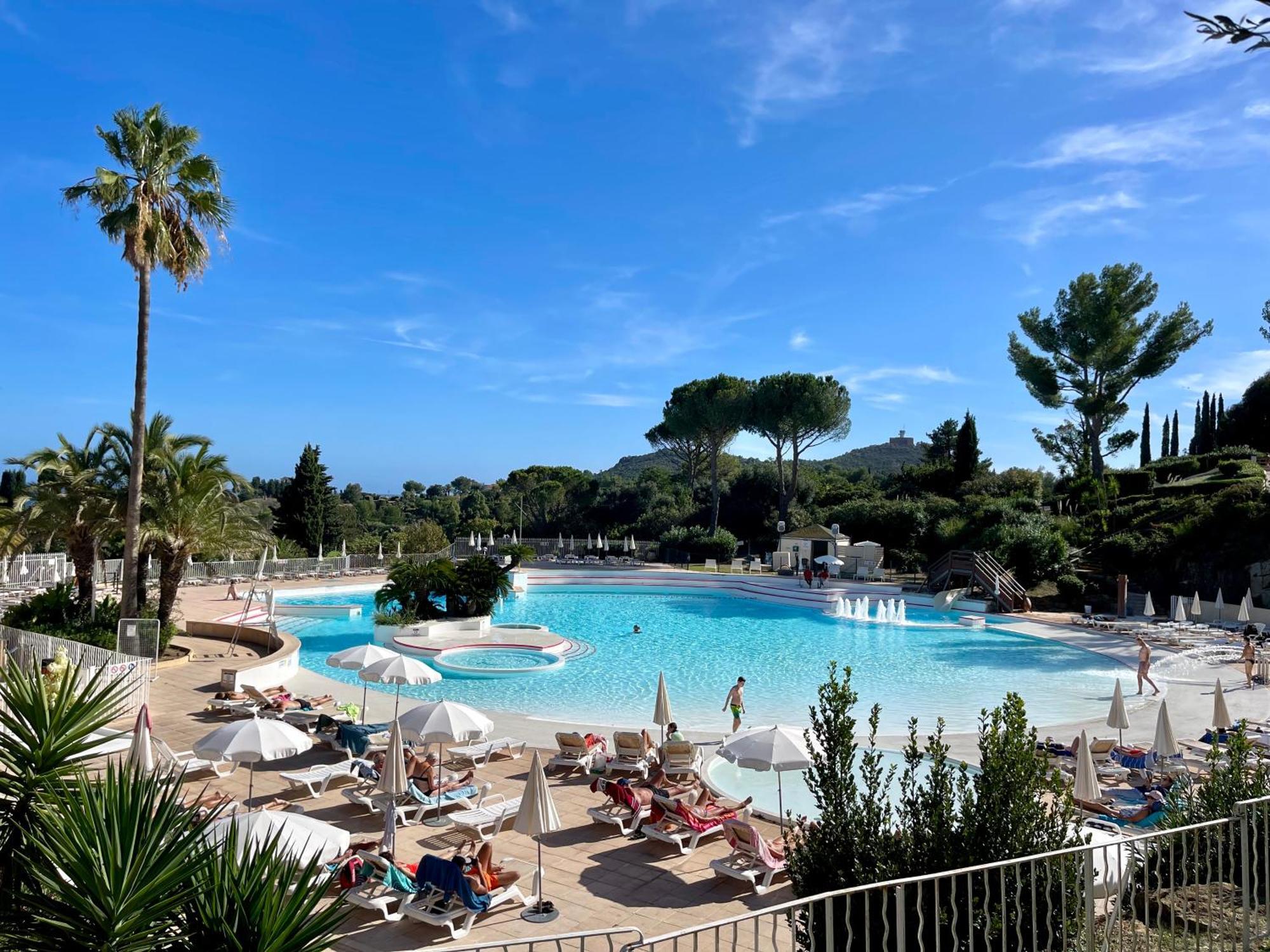 Village Cap Esterel, Piscine, Plage Saint-Raphaël 외부 사진