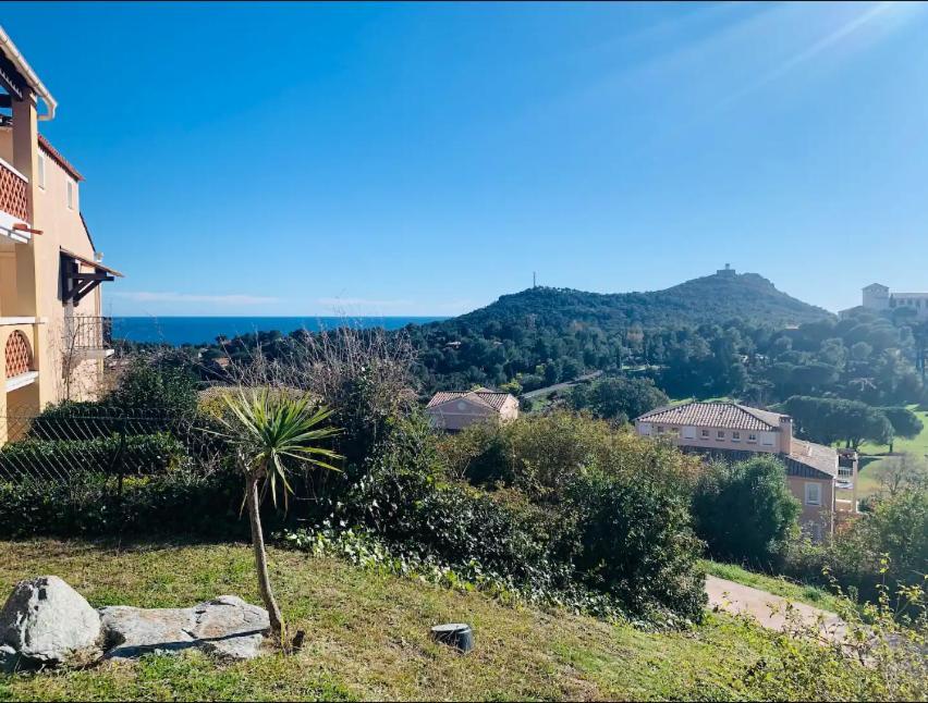 Village Cap Esterel, Piscine, Plage Saint-Raphaël 외부 사진
