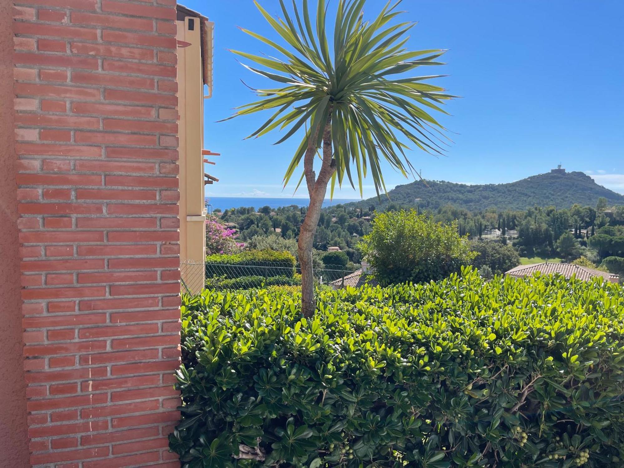 Village Cap Esterel, Piscine, Plage Saint-Raphaël 외부 사진